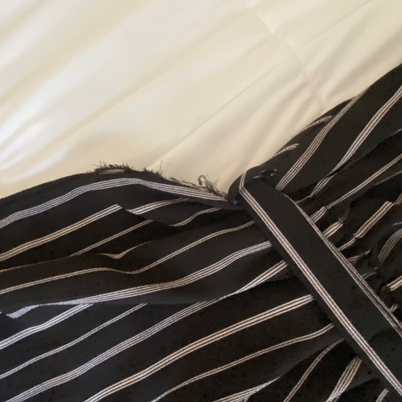 Striped Spaghetti Strap V-neck Jumpsuit w/Tie - Picture 4 of 5